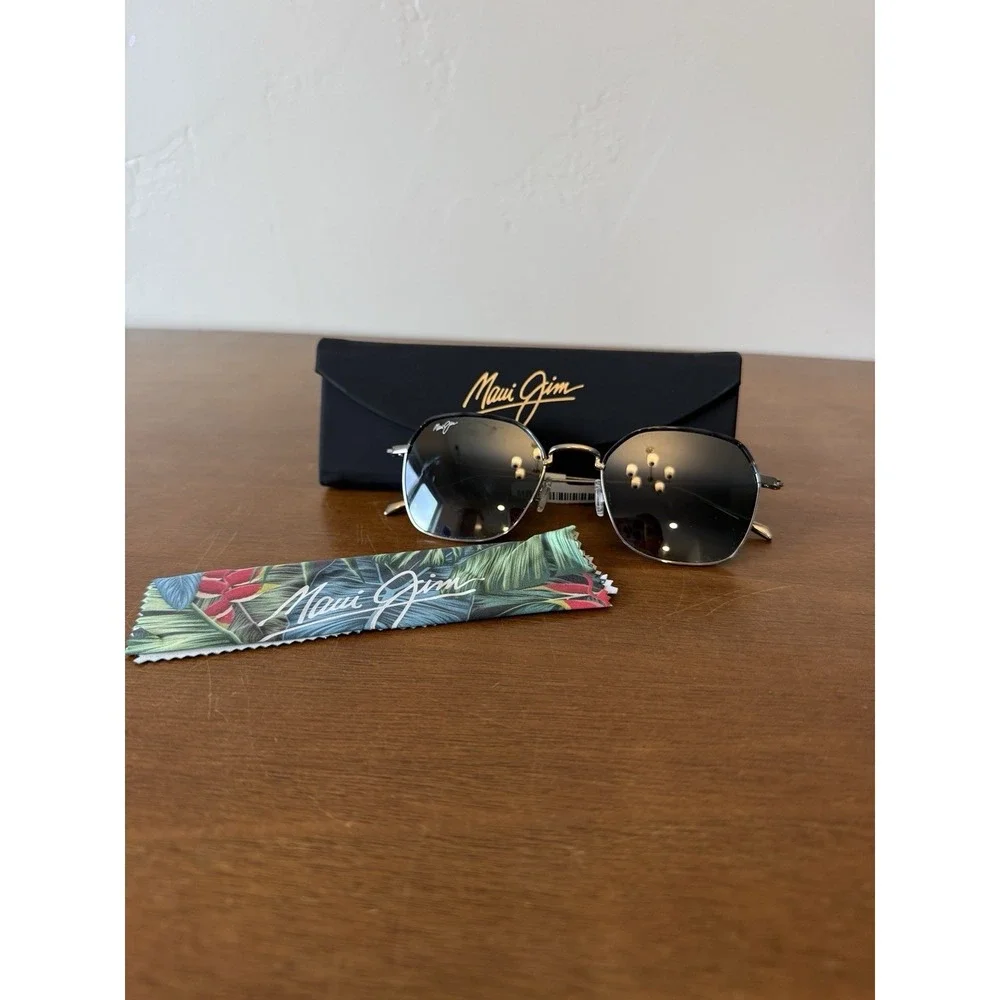 MAUI JIM MOON DOGGY NEW 874-11B TITANIUM NEUTRAL GREY POLARIZED SUNGLASSES